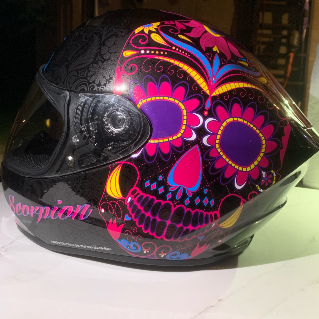 Scorpion Woman’s Helmet Size Medium
